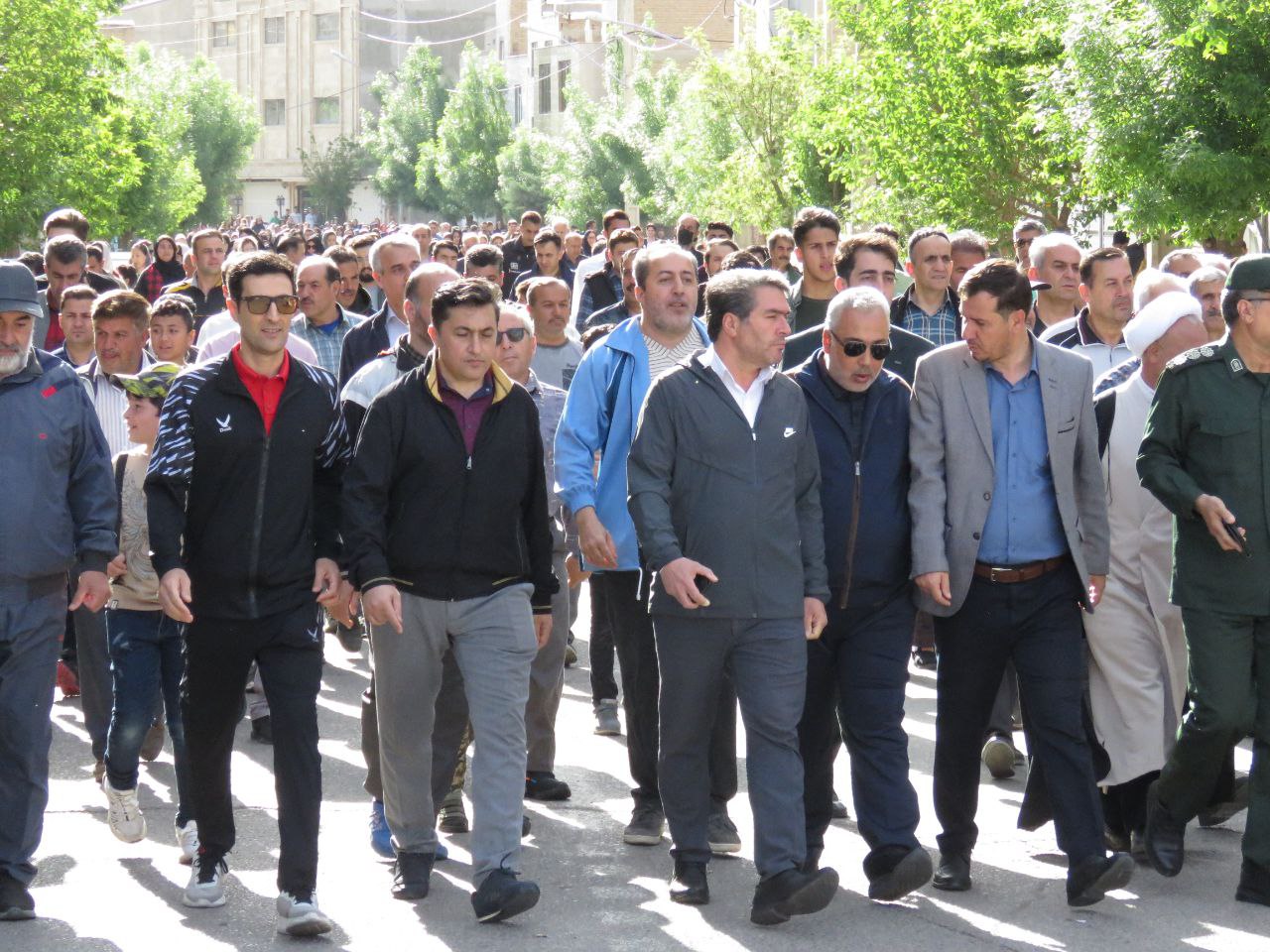 همایش پیاده روی و جشن گرامیداشت بمناسبت هفته کارگر ،روز شورا ،روز معلم و ولادت امام رضا (ع)